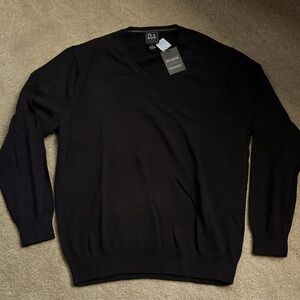 Jos A Bank NWT V-neck, black cotton sweater Large
￼